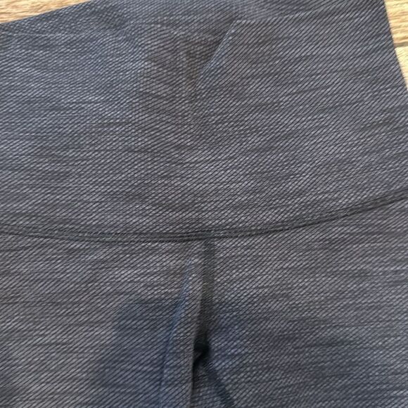 🌟 Lululemon High-Rise Cropped Wonder Under Leggings - Size 4 - Picture 2 of 4